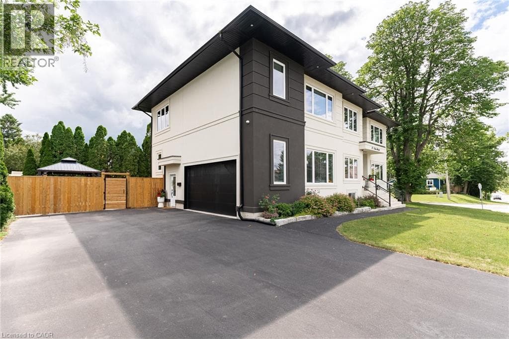 Single Family at 22 LAKE Street, Grimsby, Ontario - Photo 2 - RE/MAX Garden City Realty