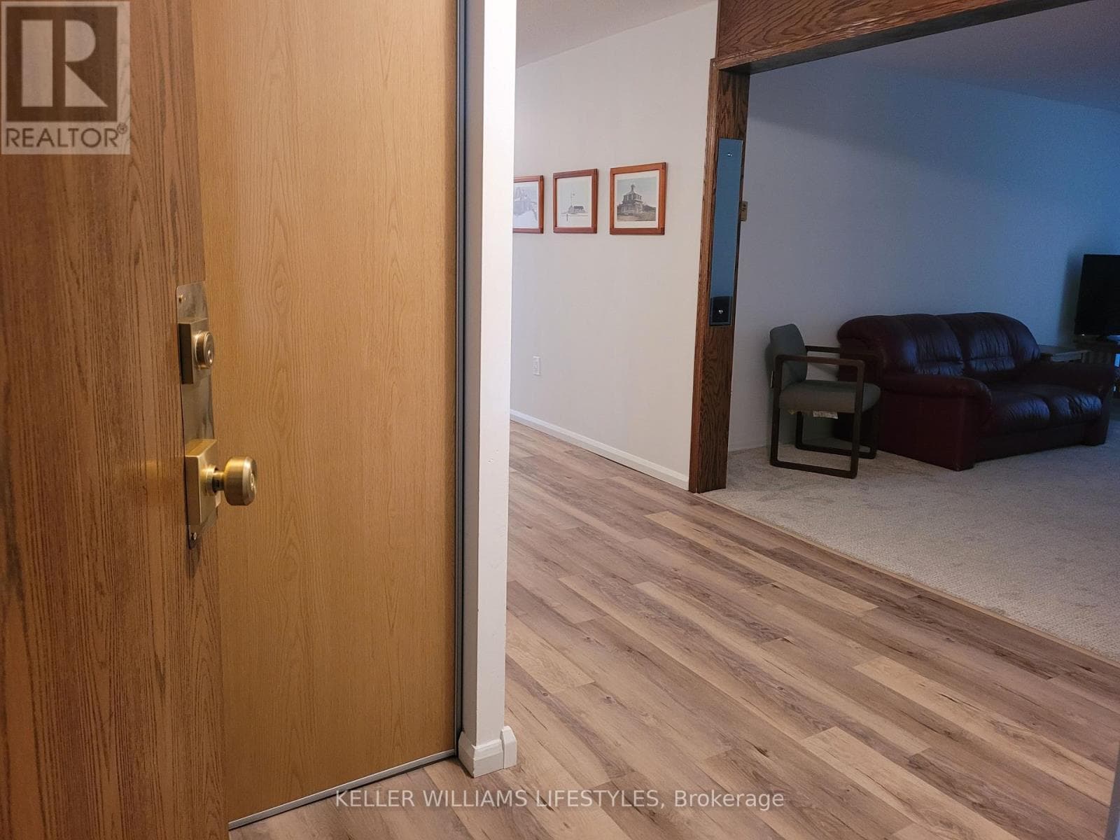 Single Family at 710- 986 Huron Street, London East (East A), Ontario - Photo 4 - RE/MAX Garden City Realty