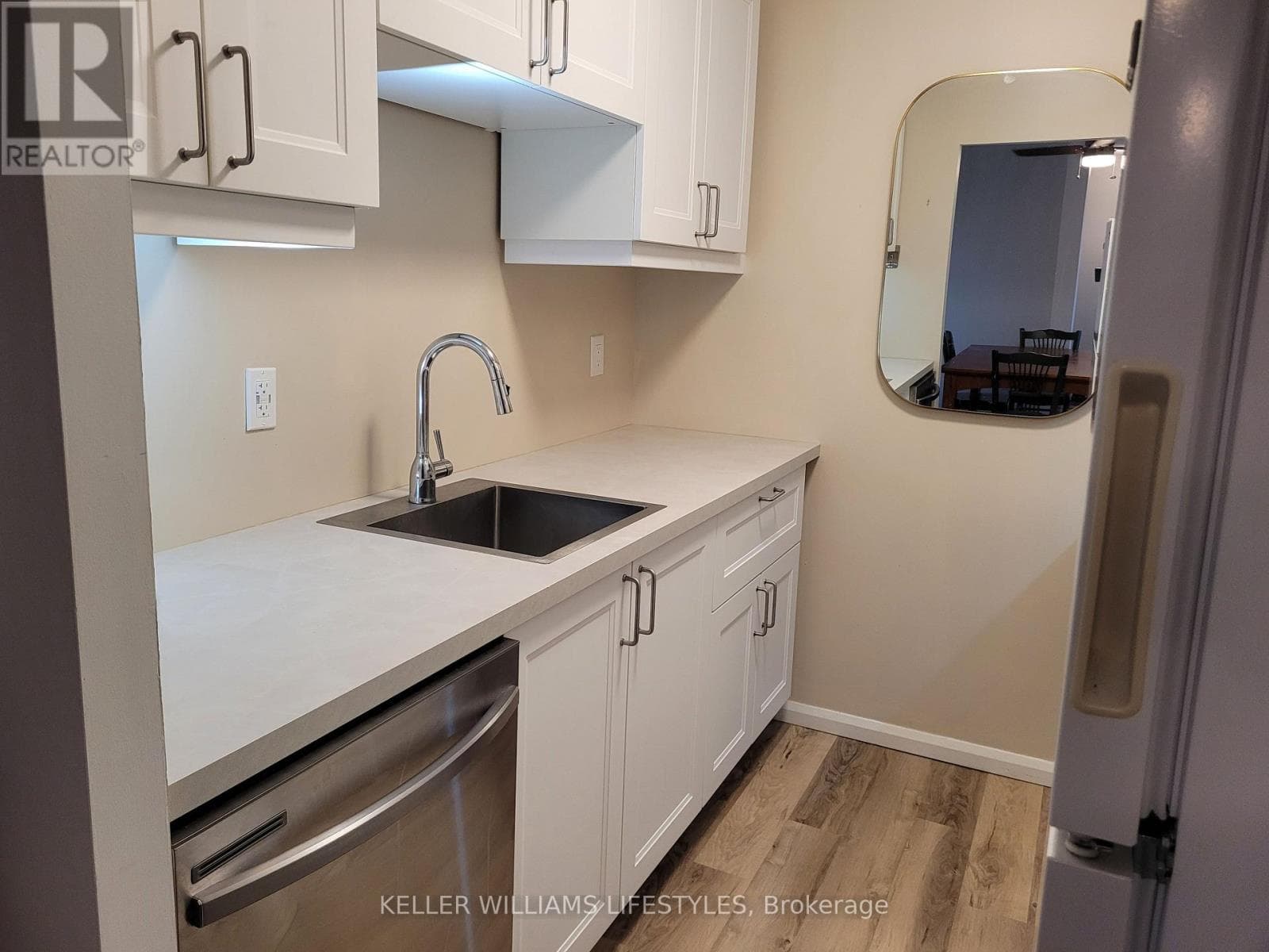 Single Family at 710- 986 Huron Street, London East (East A), Ontario - Photo 8 - RE/MAX Garden City Realty