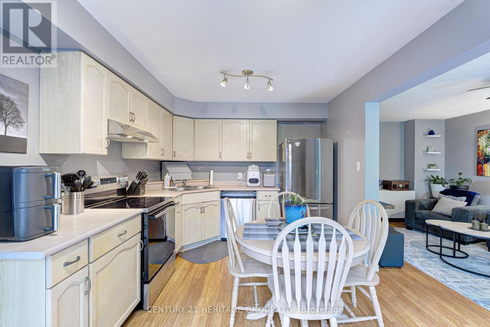Single Family at 6- 49 Riverley Lane, New Tecumseth (Alliston), Ontario - Photo 6 - RE/MAX Garden City Realty