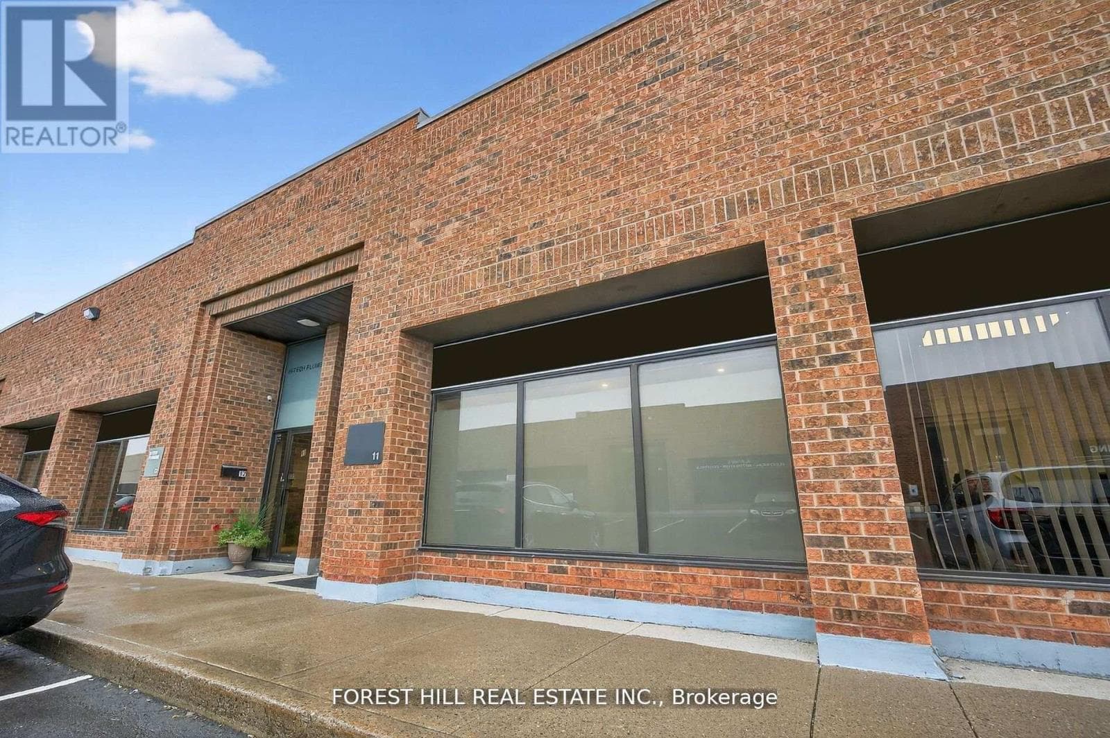 11- 241 Edgeley Boulevard
