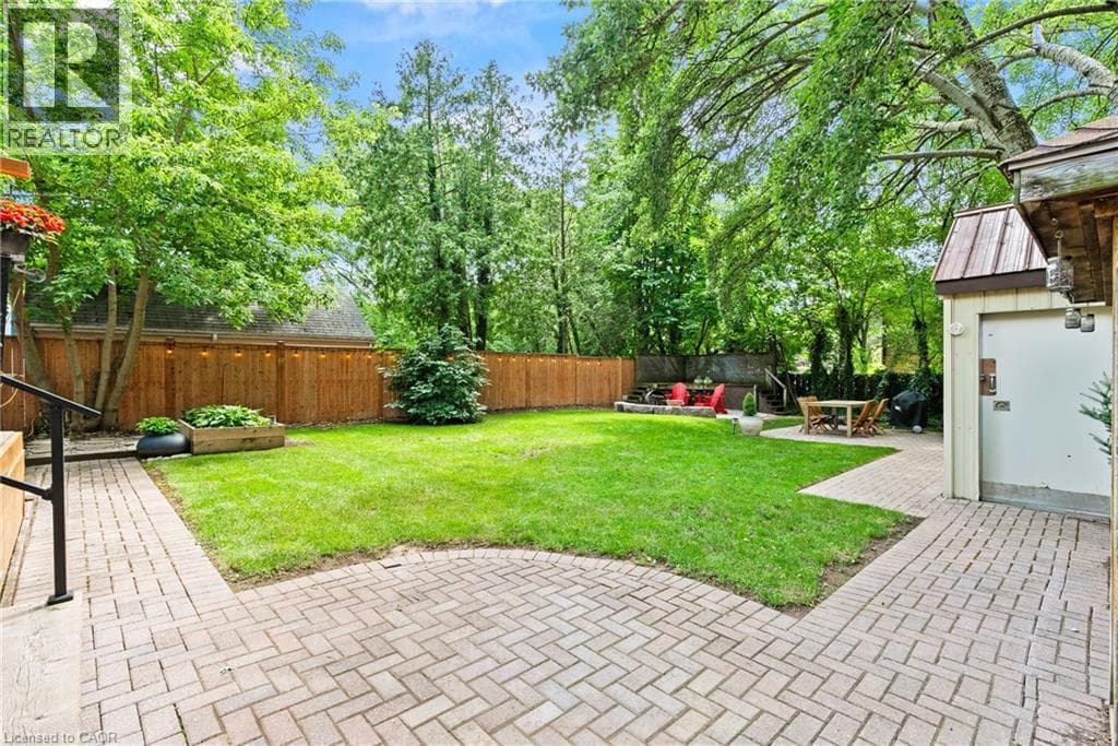 Single Family at 83 DEVON Road, St. Catharines, Ontario - Photo 4 - RE/MAX Garden City Realty