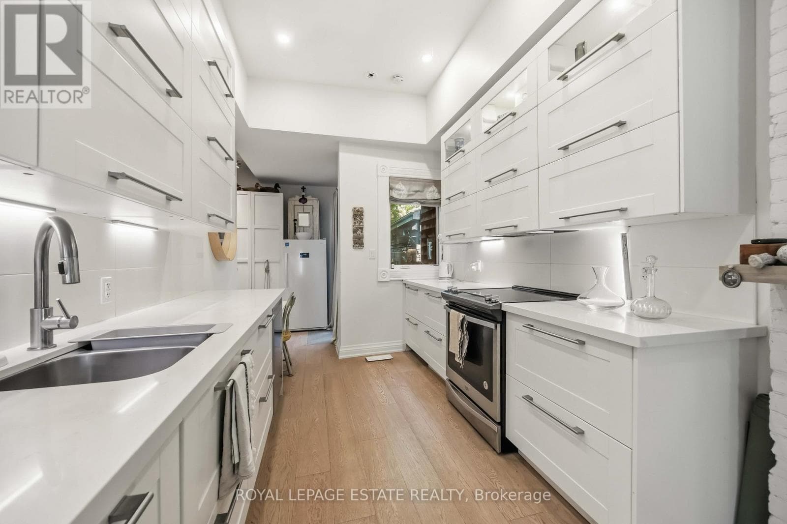 Multi-family at MAIN- 100 Seaton Street, Toronto (Cabbagetown-South St. James Town), Ontario - Photo 8 - RE/MAX Garden City Realty