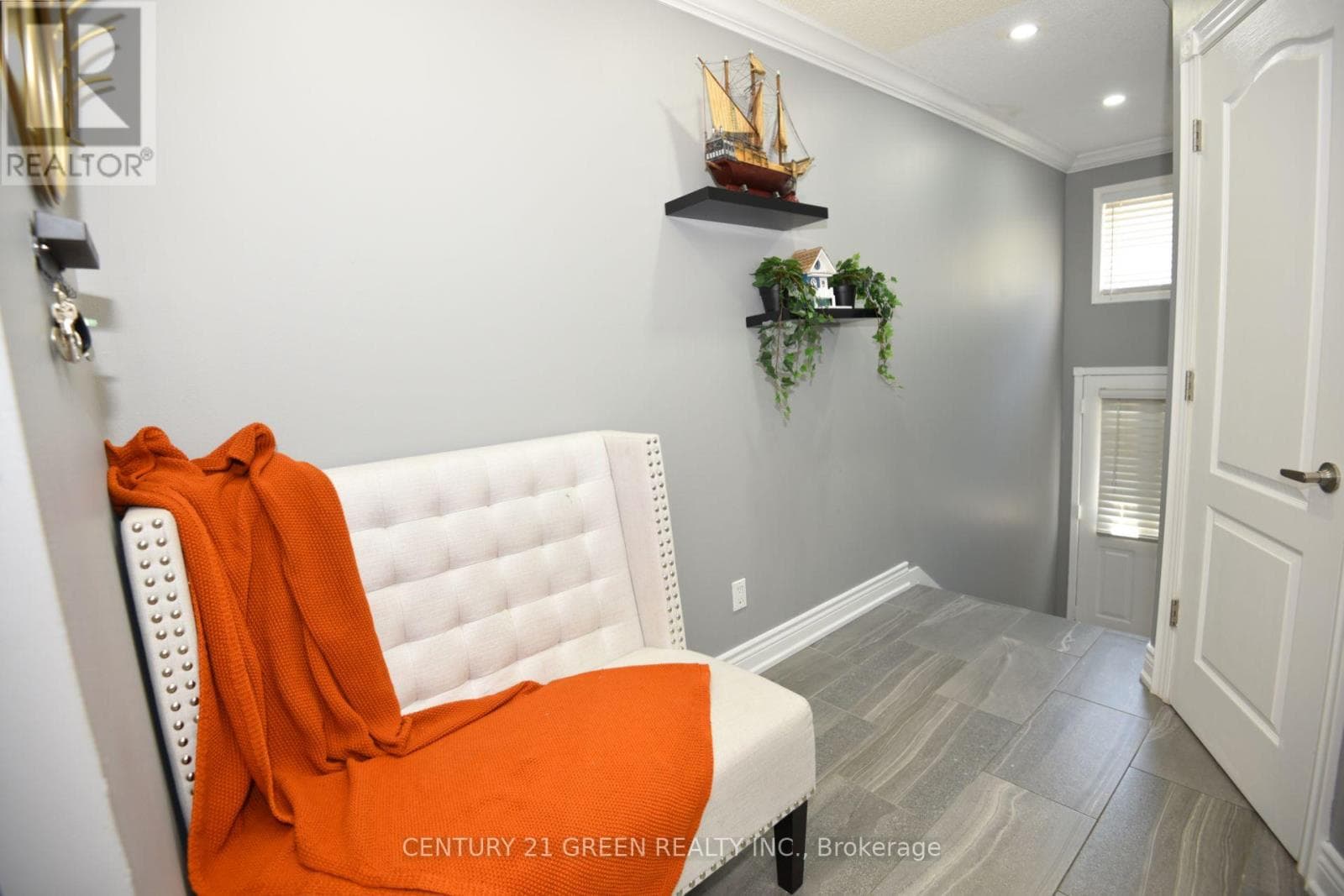 Single Family at 306- 1400 The Esplanade, Pickering (Town Centre), Ontario - Photo 7 - RE/MAX Garden City Realty