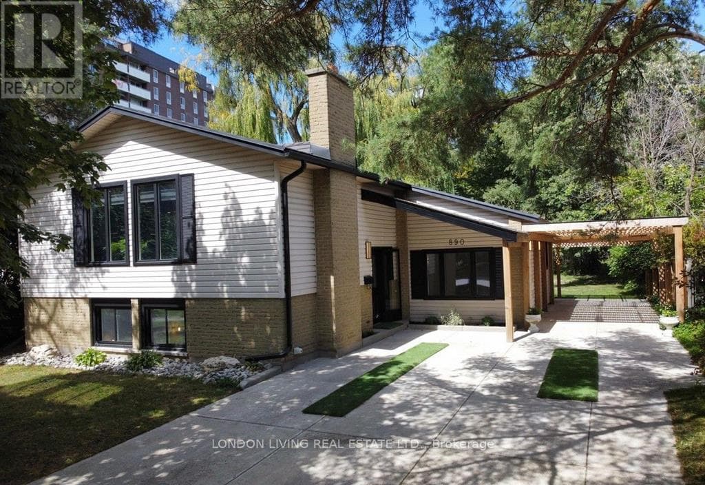 890 Viscount Road