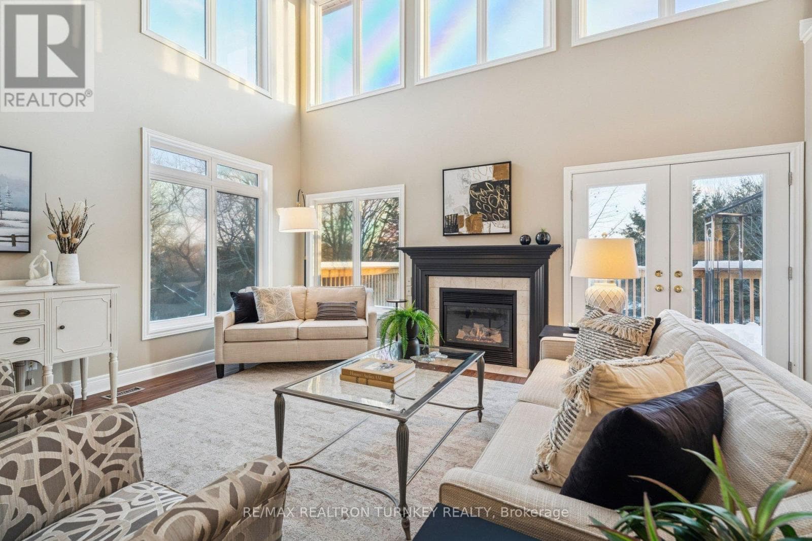 Single Family at 440 Morley Cook Crescent, Newmarket (Stonehaven-Wyndham), Ontario - Photo 7 - RE/MAX Garden City Realty