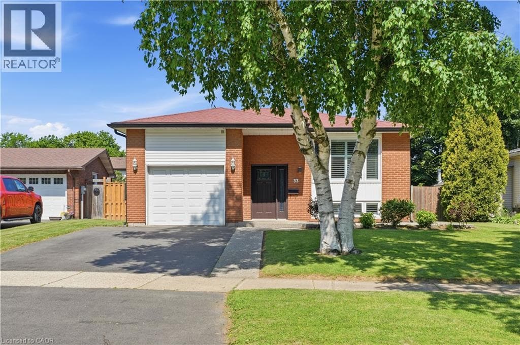 Single Family at 33 DEBORA Drive, Grimsby, Ontario - Photo 2 - RE/MAX Garden City Realty