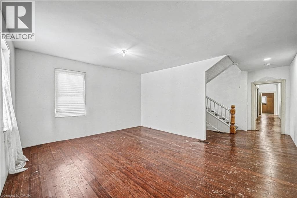 Single Family at 36 RIVER Street, Thorold, Ontario - Photo 3 - RE/MAX Garden City Realty