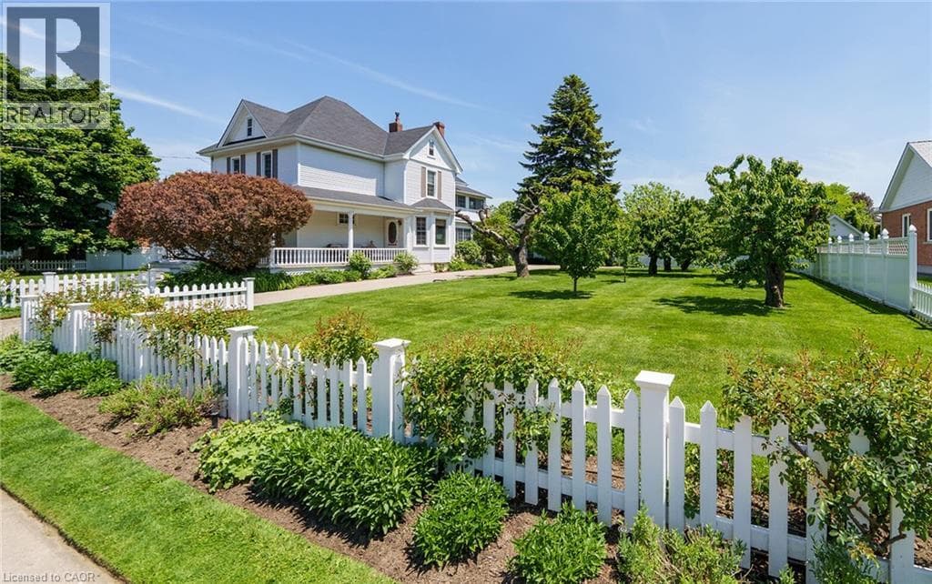 Single Family at 24 MAPLE Avenue, Grimsby, Ontario - Photo 8 - RE/MAX Garden City Realty