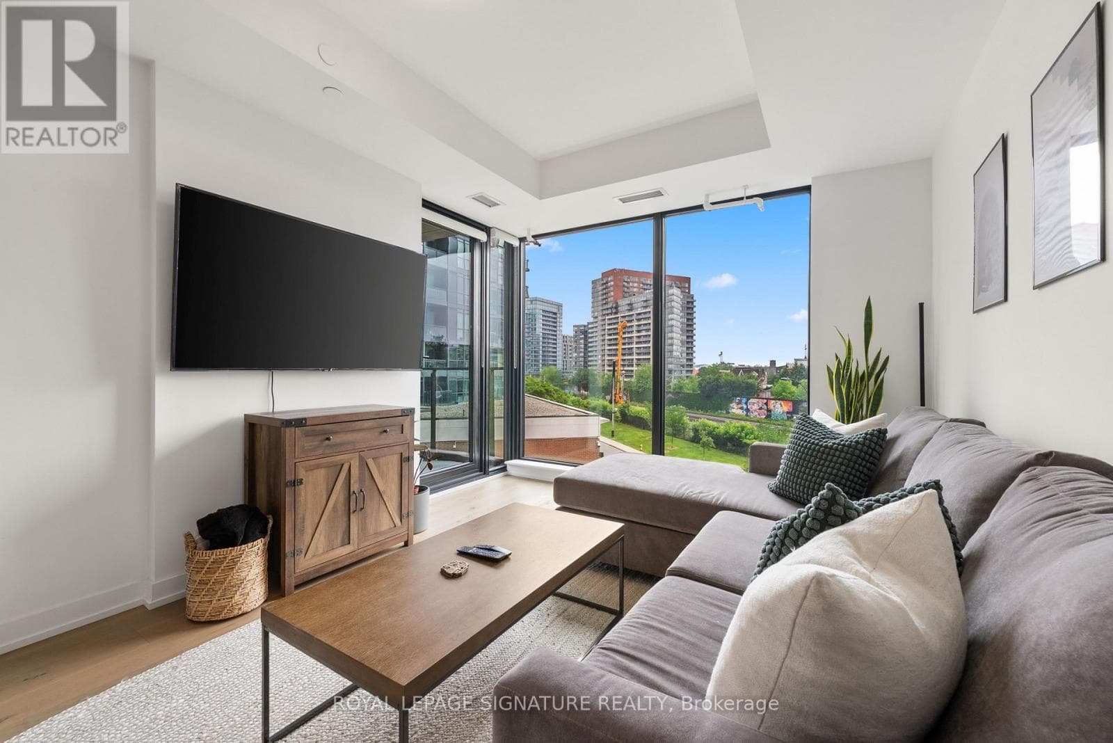 401- 200 Sudbury Street