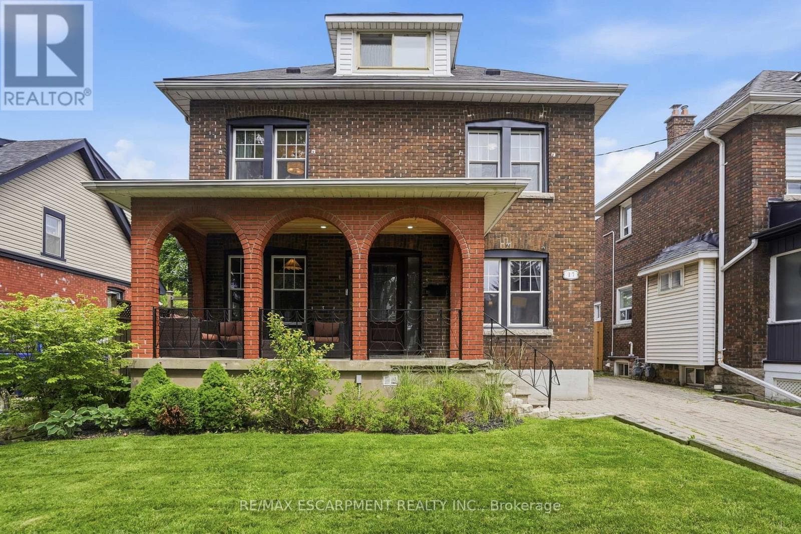 17 Tuxedo Avenue