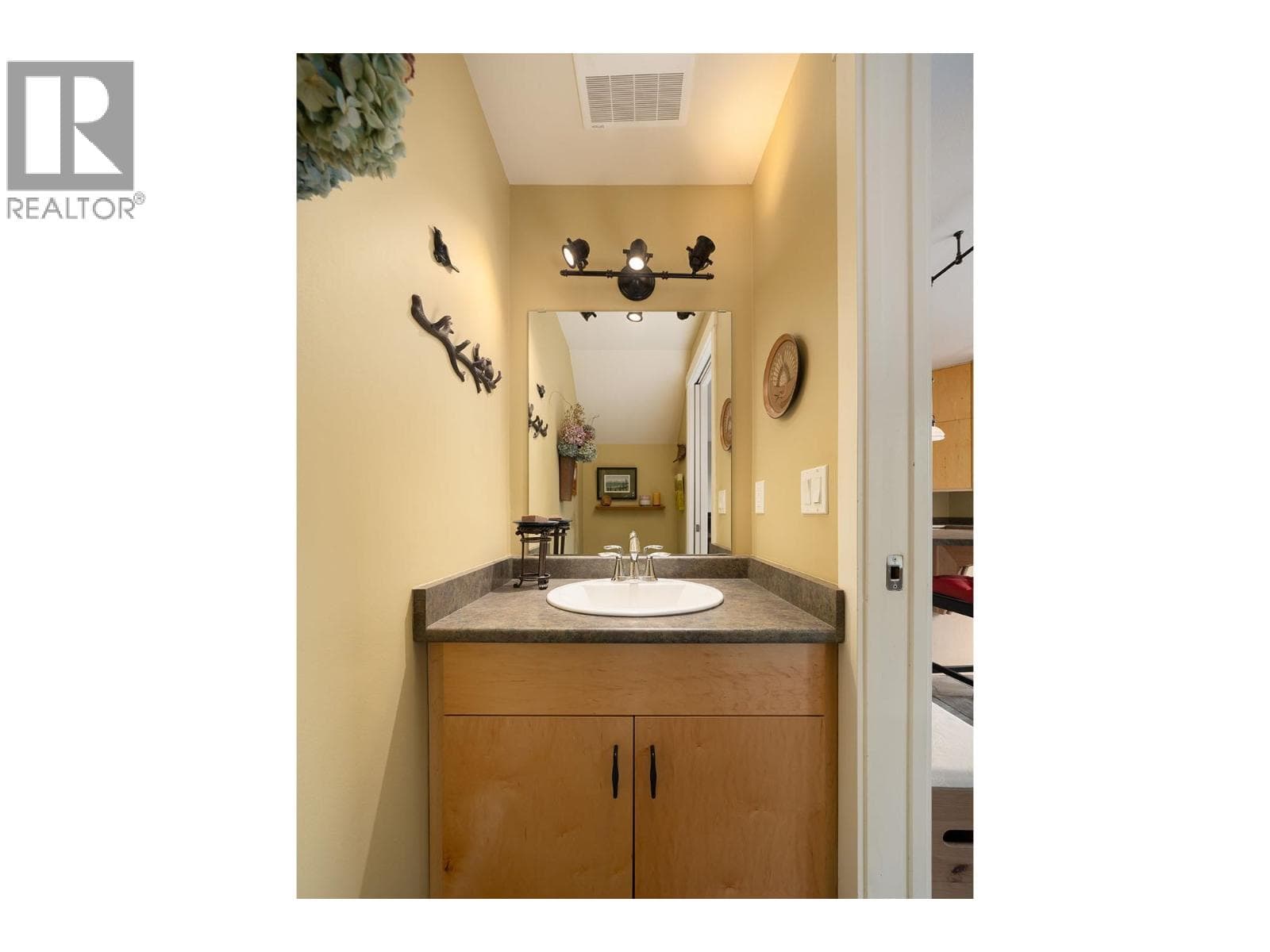 Single Family at 314- 726A BELTERRA Road, Bowen Island, British Columbia - Photo 10 - RE/MAX Garden City Realty