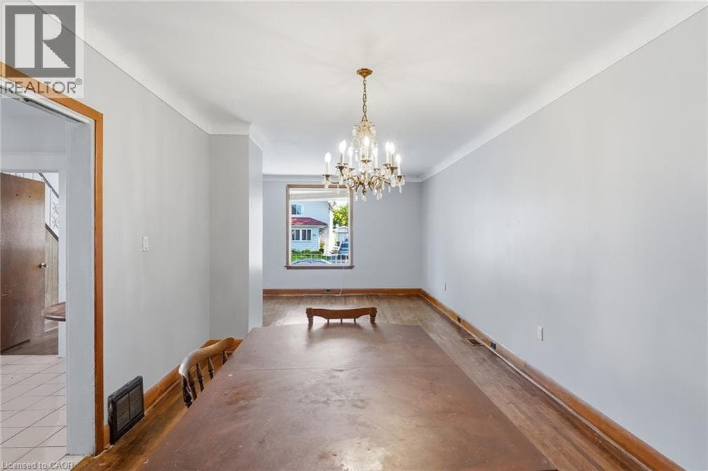 Single Family at Front- 53 ALBERT Street, Welland, Ontario - Photo 6 - RE/MAX Garden City Realty