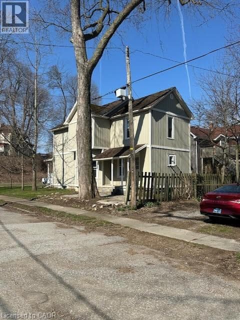 Single Family at 4208 TERRACE Avenue, Niagara Falls, Ontario - Photo 9 - RE/MAX Garden City Realty