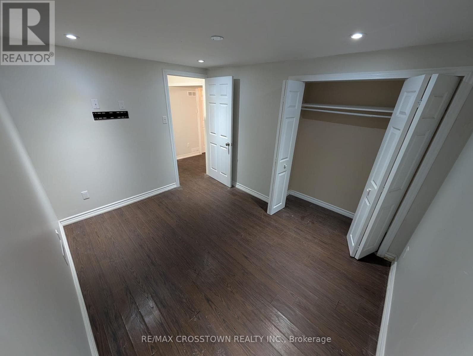 Single Family at 44 Smyth Crescent, New Tecumseth (Beeton), Ontario - Photo 5 - RE/MAX Garden City Realty