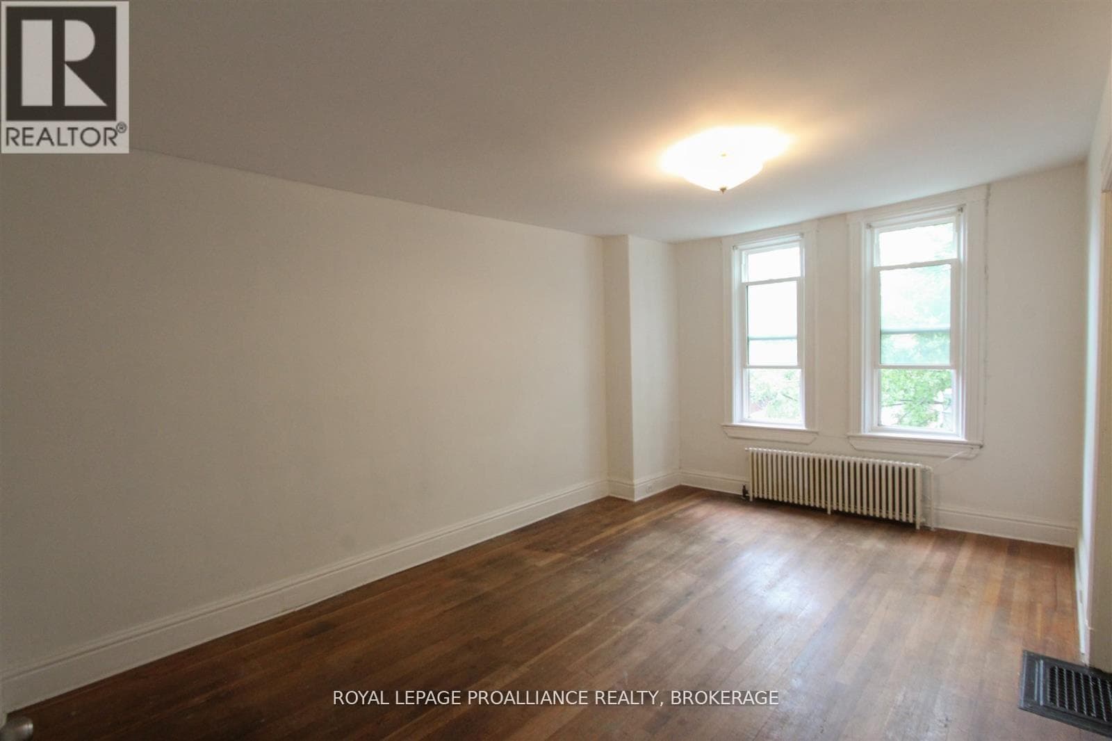 Single Family at 366 Alfred Street, Kingston (Central City East), Ontario - Photo 5 - RE/MAX Garden City Realty