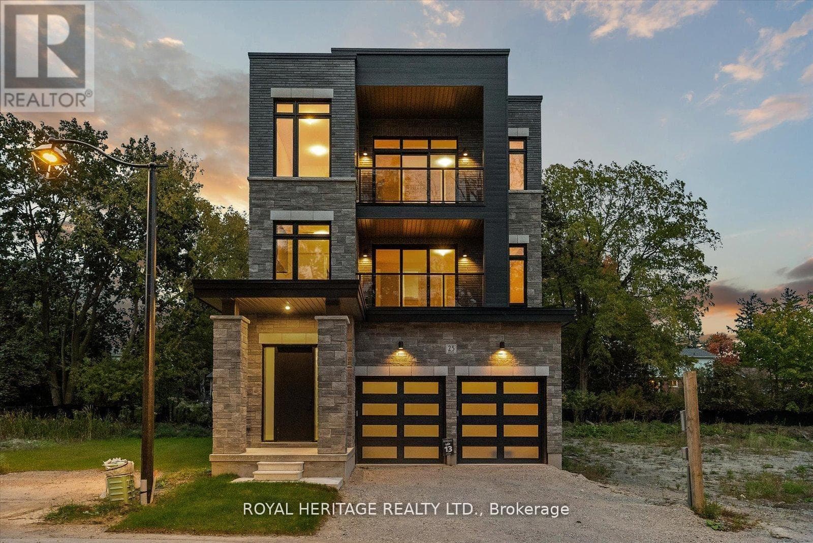 23 Inverlynn Way