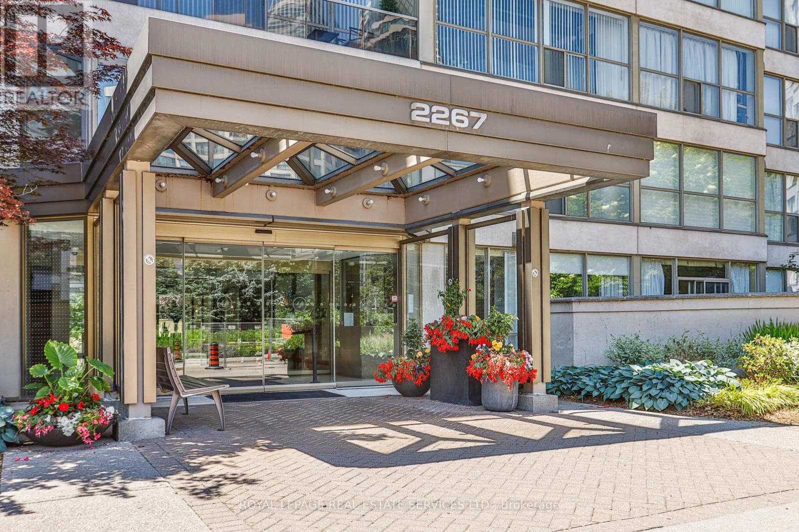 1304- 2267 Lake Shore Boulevard