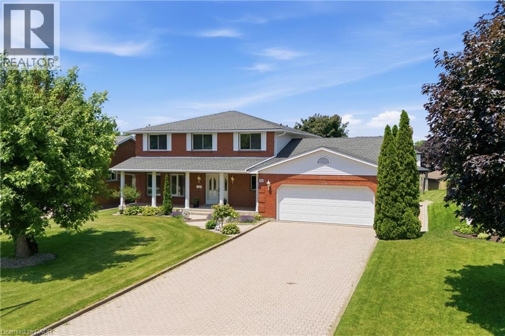 24 RENFREW Drive