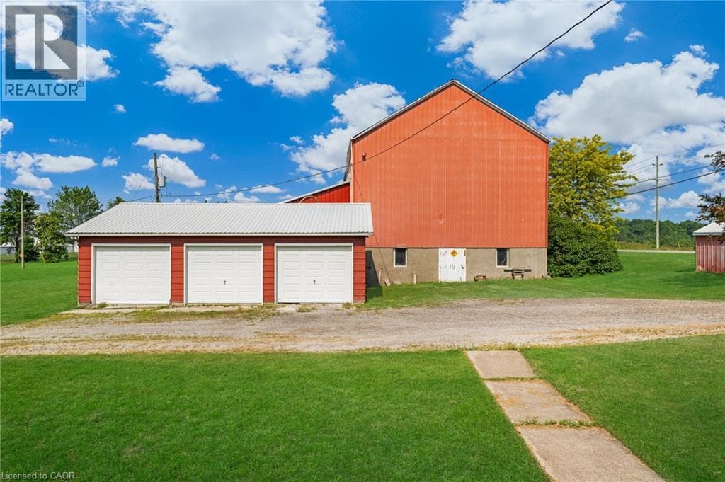 Single Family at 4932 FLY Road, Lincoln, Ontario - Photo 5 - RE/MAX Garden City Realty