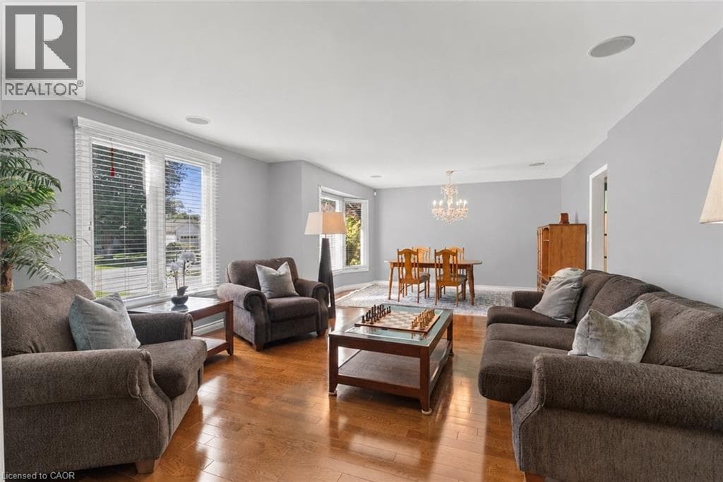 Single Family at 360 DORCHESTER Street, Niagara-on-the-Lake, Ontario - Photo 9 - RE/MAX Garden City Realty