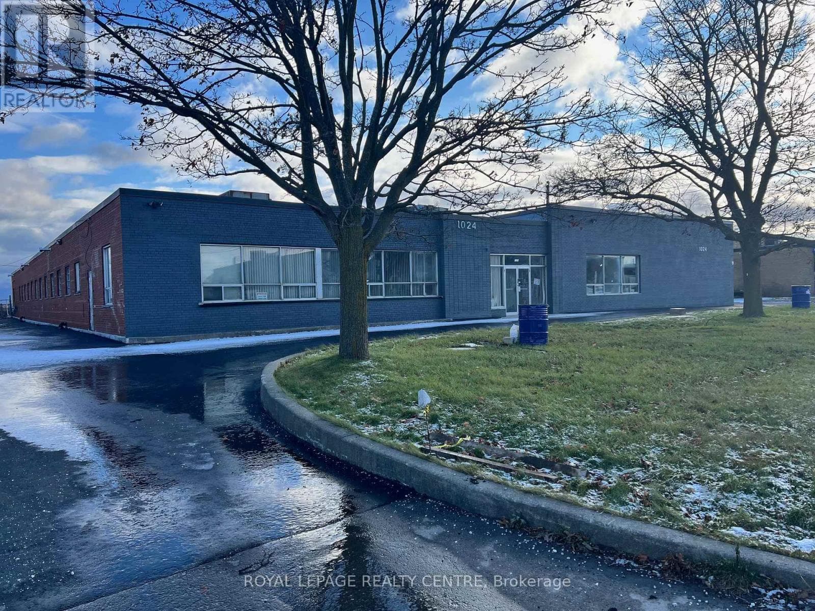Industrial at 1024 Rangeview Road, Mississauga (Lakeview), Ontario - Photo 2 - RE/MAX Garden City Realty