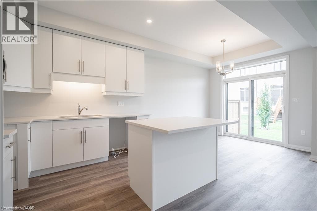 Single Family at 49- 4552 PORTAGE Road, Niagara Falls, Ontario - Photo 8 - RE/MAX Garden City Realty