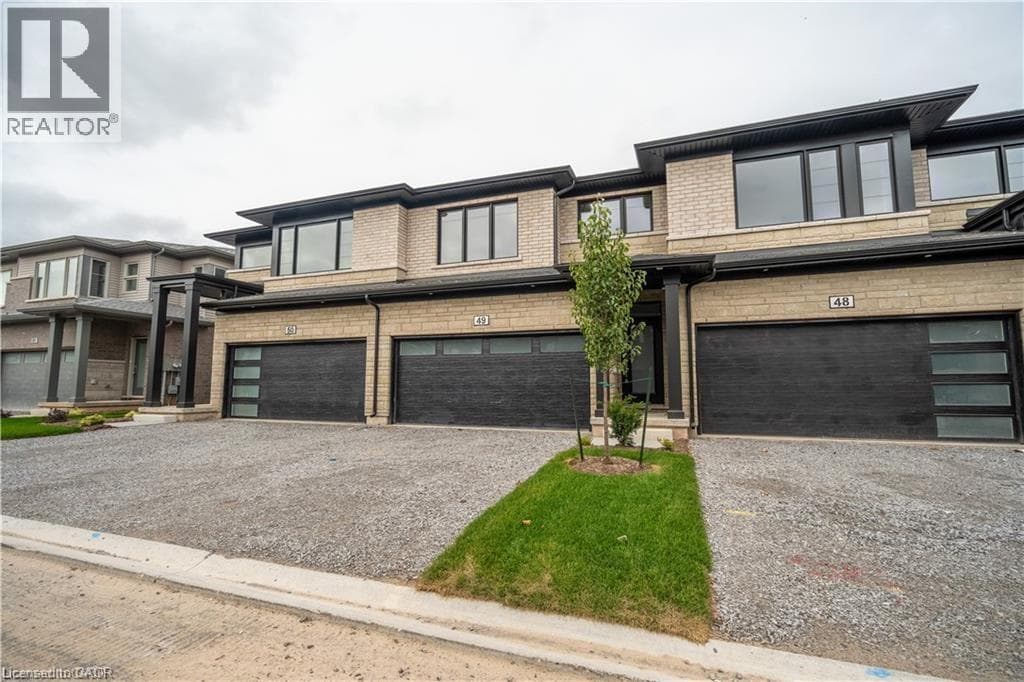 Single Family at 49- 4552 PORTAGE Road, Niagara Falls, Ontario - Photo 2 - RE/MAX Garden City Realty
