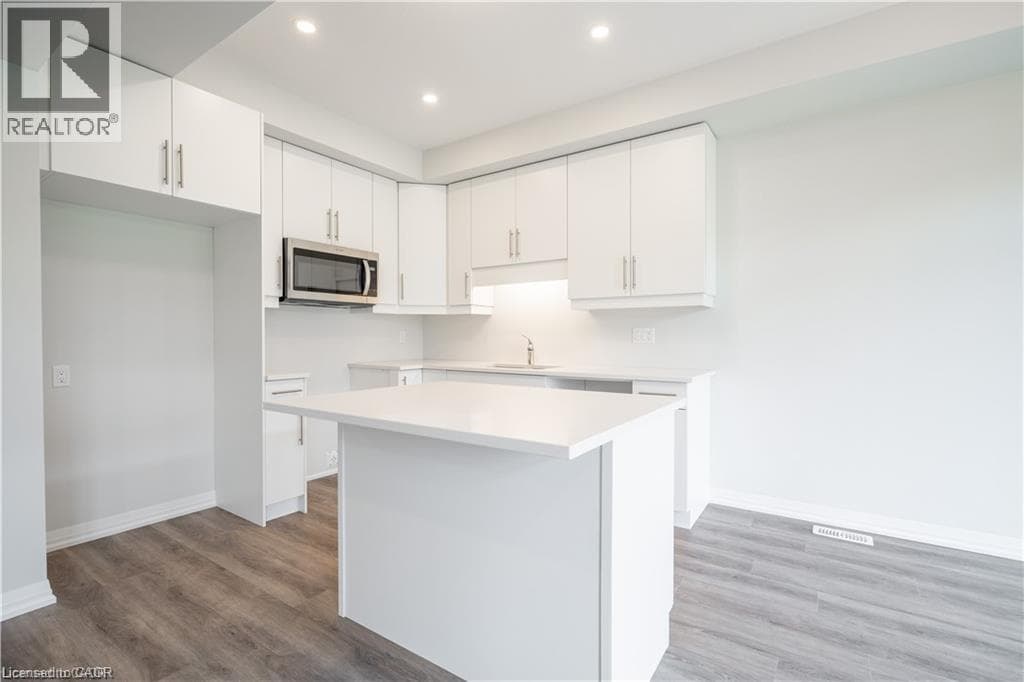 Single Family at 49- 4552 PORTAGE Road, Niagara Falls, Ontario - Photo 9 - RE/MAX Garden City Realty