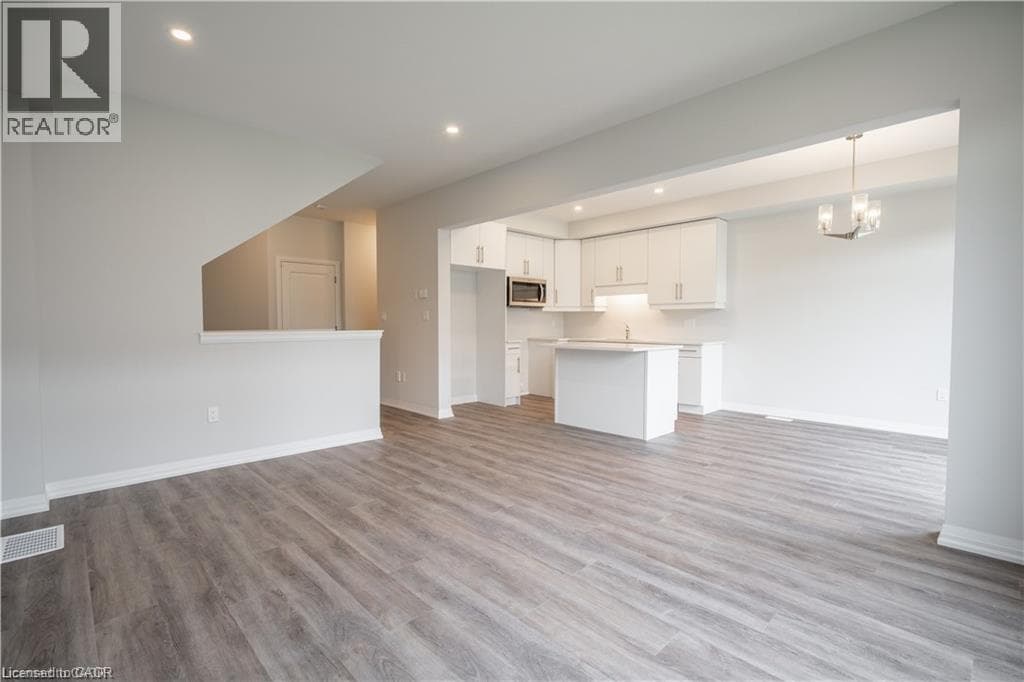 Single Family at 49- 4552 PORTAGE Road, Niagara Falls, Ontario - Photo 6 - RE/MAX Garden City Realty