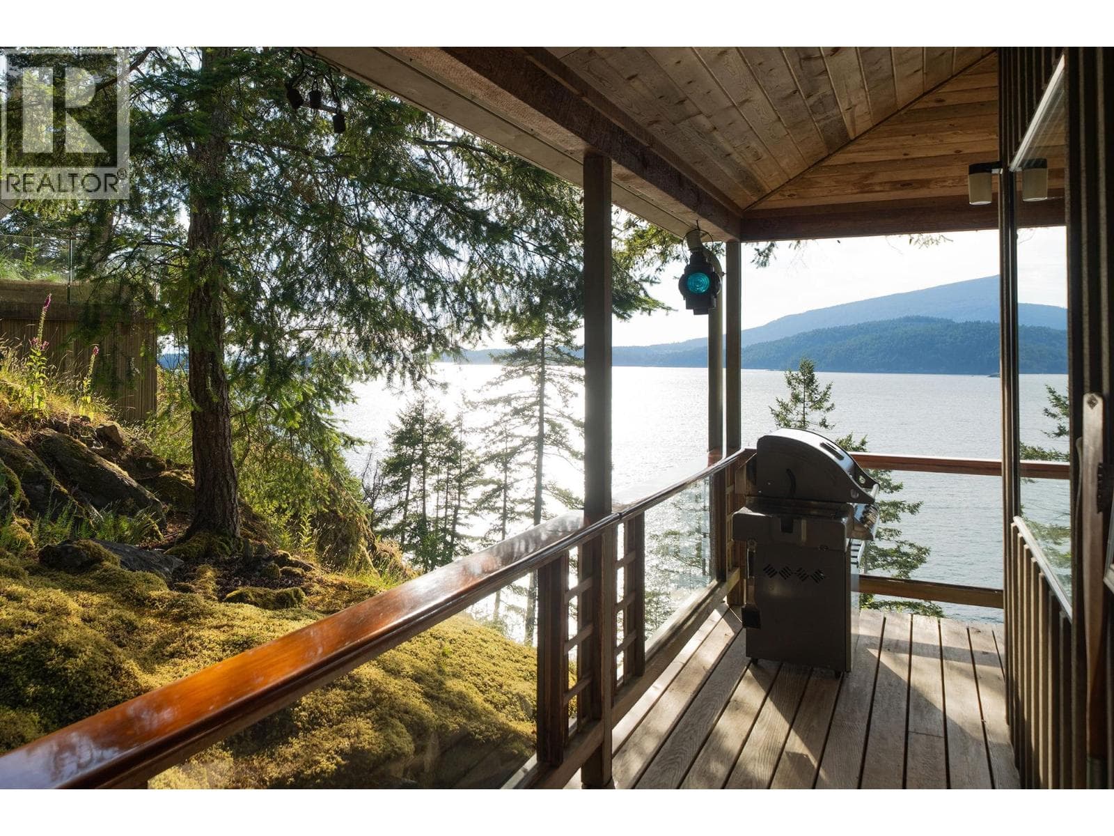 Single Family at 990 WINDJAMMER Road, Bowen Island, British Columbia - Photo 5 - RE/MAX Garden City Realty