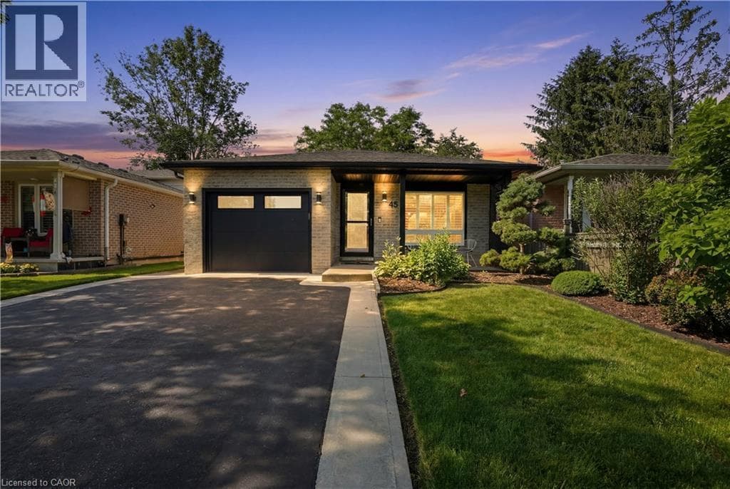 45 SANDRA Crescent