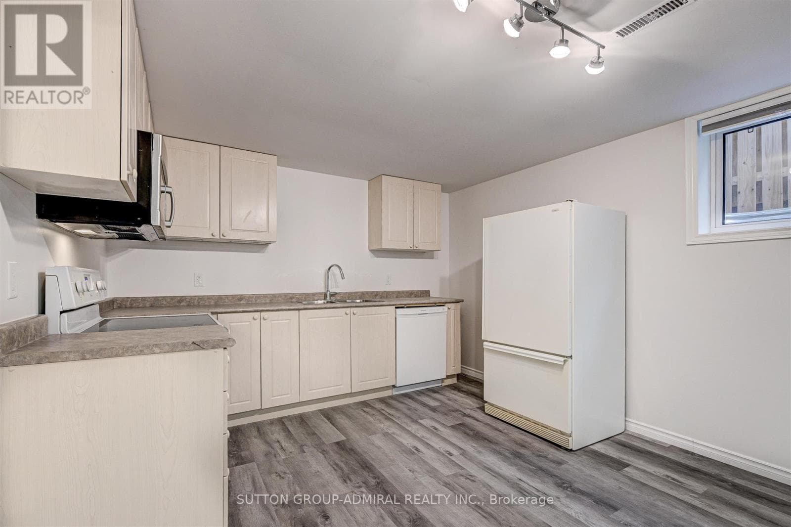 Single Family at Bsmnt- 25 Strike Avenue, Clarington (Bowmanville), Ontario - Photo 6 - RE/MAX Garden City Realty