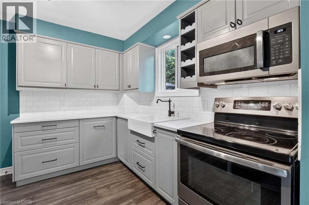 Single Family at 49 BIRCHPARK Drive, Grimsby, Ontario - Photo 4 - RE/MAX Garden City Realty