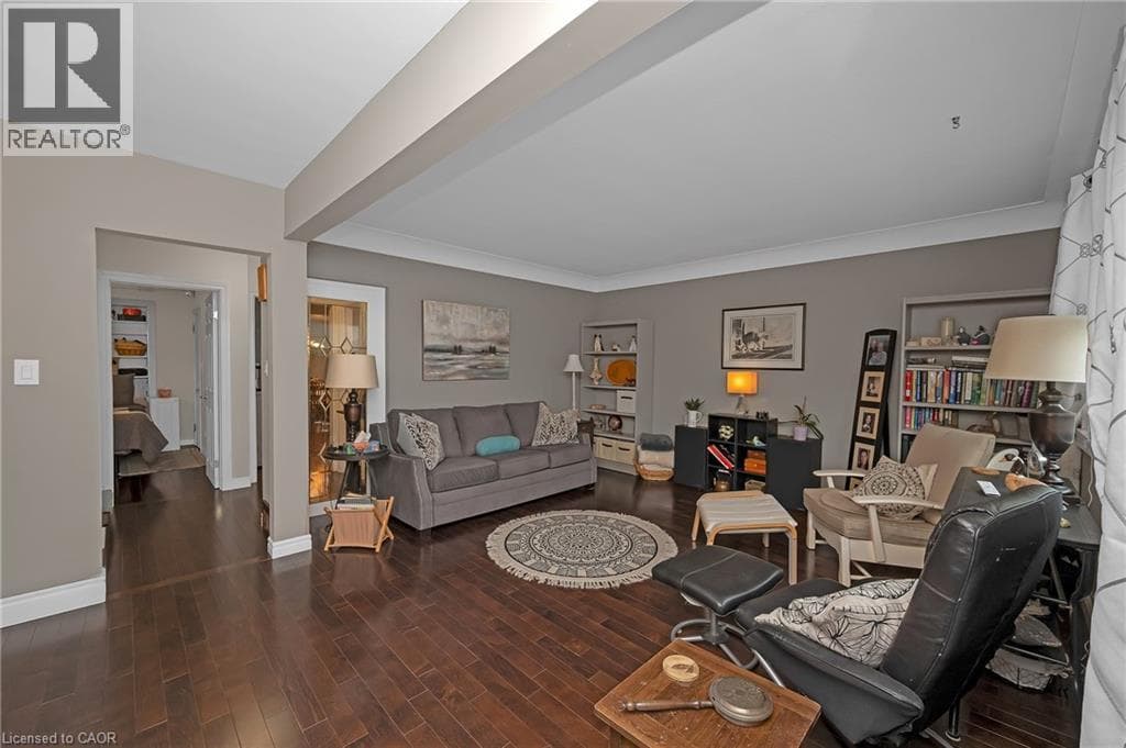 Single Family at 2 CHERRY Avenue, Grimsby, Ontario - Photo 9 - RE/MAX Garden City Realty