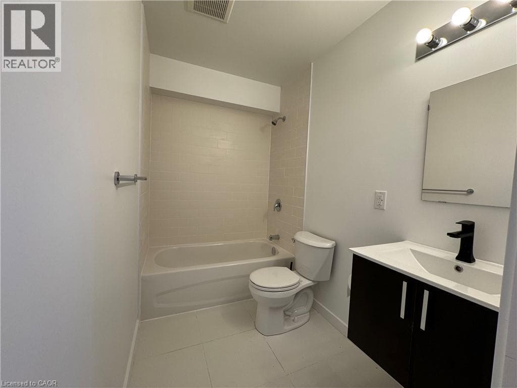 Single Family at Main- 133 HIGHRIVER Trail, Welland, Ontario - Photo 10 - RE/MAX Garden City Realty