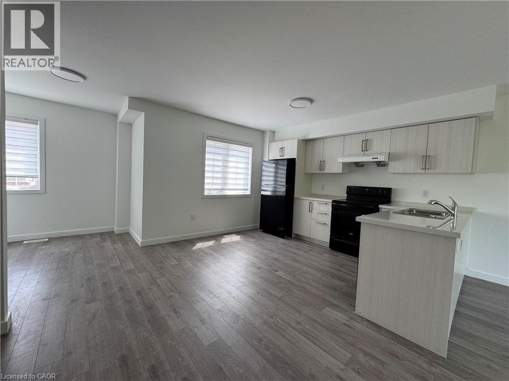 Single Family at Main- 133 HIGHRIVER Trail, Welland, Ontario - Photo 5 - RE/MAX Garden City Realty
