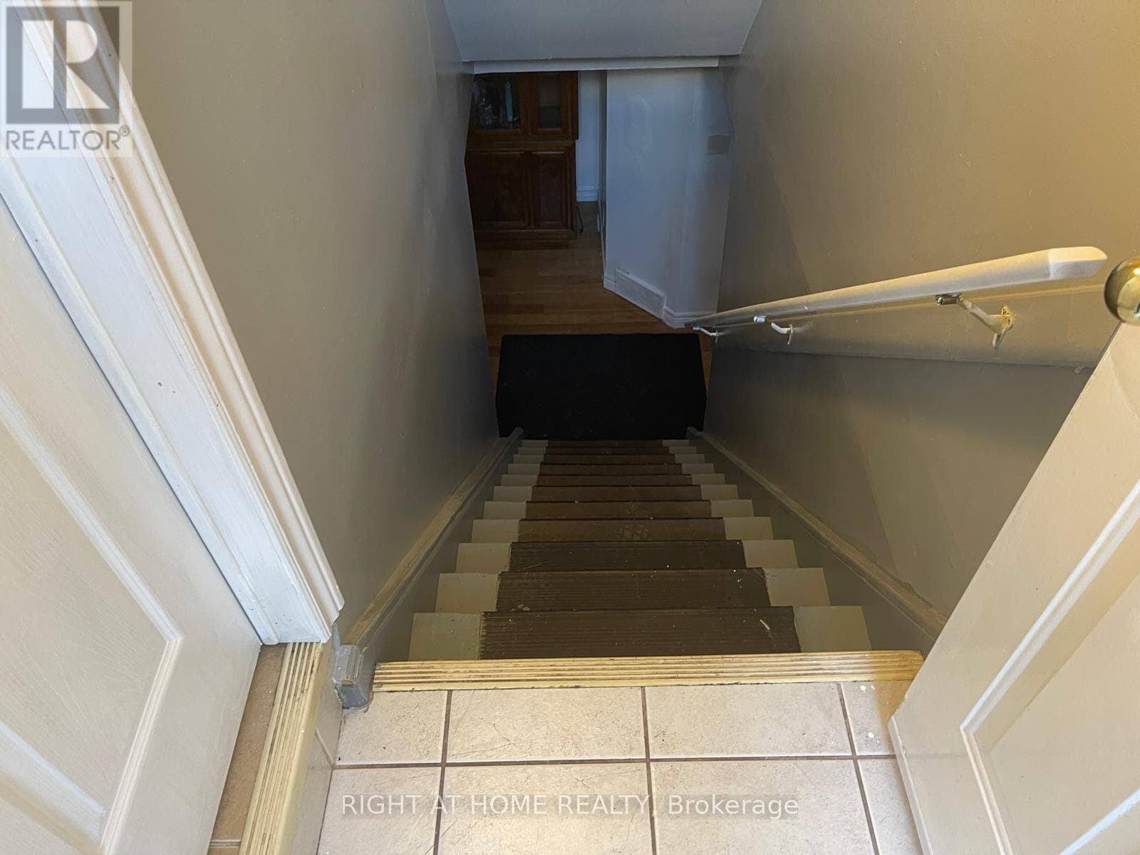 Single Family at (Basmt)- 135 Northgate Drive, Welland (N. Welland), Ontario - Photo 3 - RE/MAX Garden City Realty