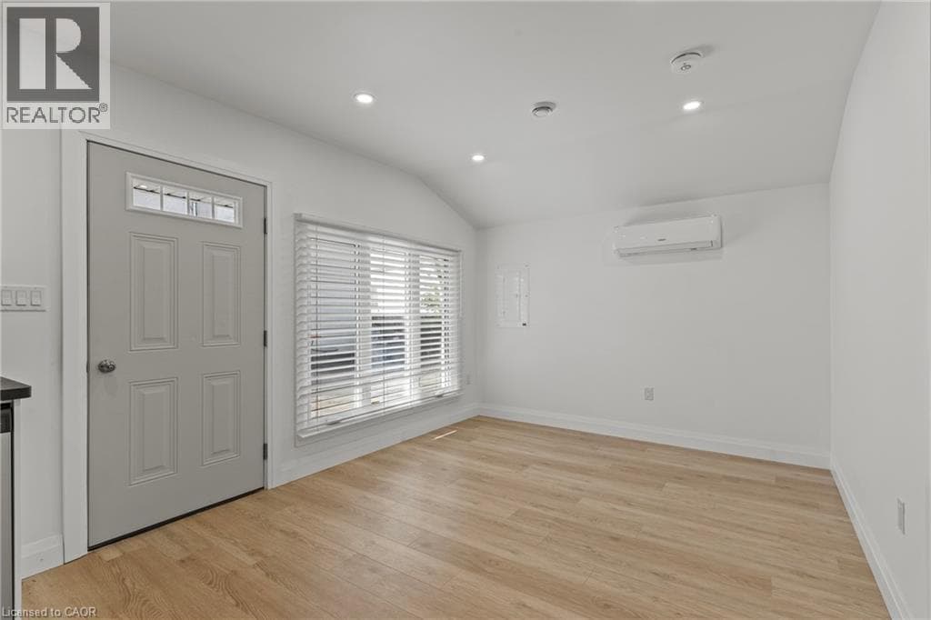 Single Family at 2- 362 GATFIELD Avenue, Welland, Ontario - Photo 3 - RE/MAX Garden City Realty