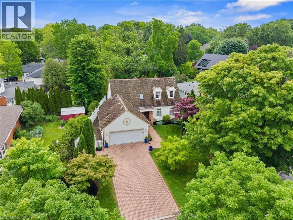 Single Family at 27 OAK Drive, Niagara-on-the-Lake, Ontario - Photo 7 - RE/MAX Garden City Realty