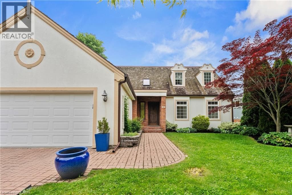 Single Family at 27 OAK Drive, Niagara-on-the-Lake, Ontario - Photo 4 - RE/MAX Garden City Realty