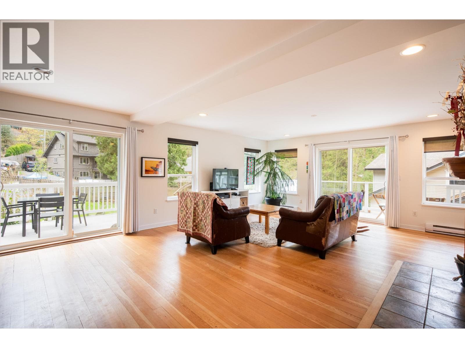 Single Family at 1288 EAGLE CLIFF Road, Bowen Island, British Columbia - Photo 9 - RE/MAX Garden City Realty