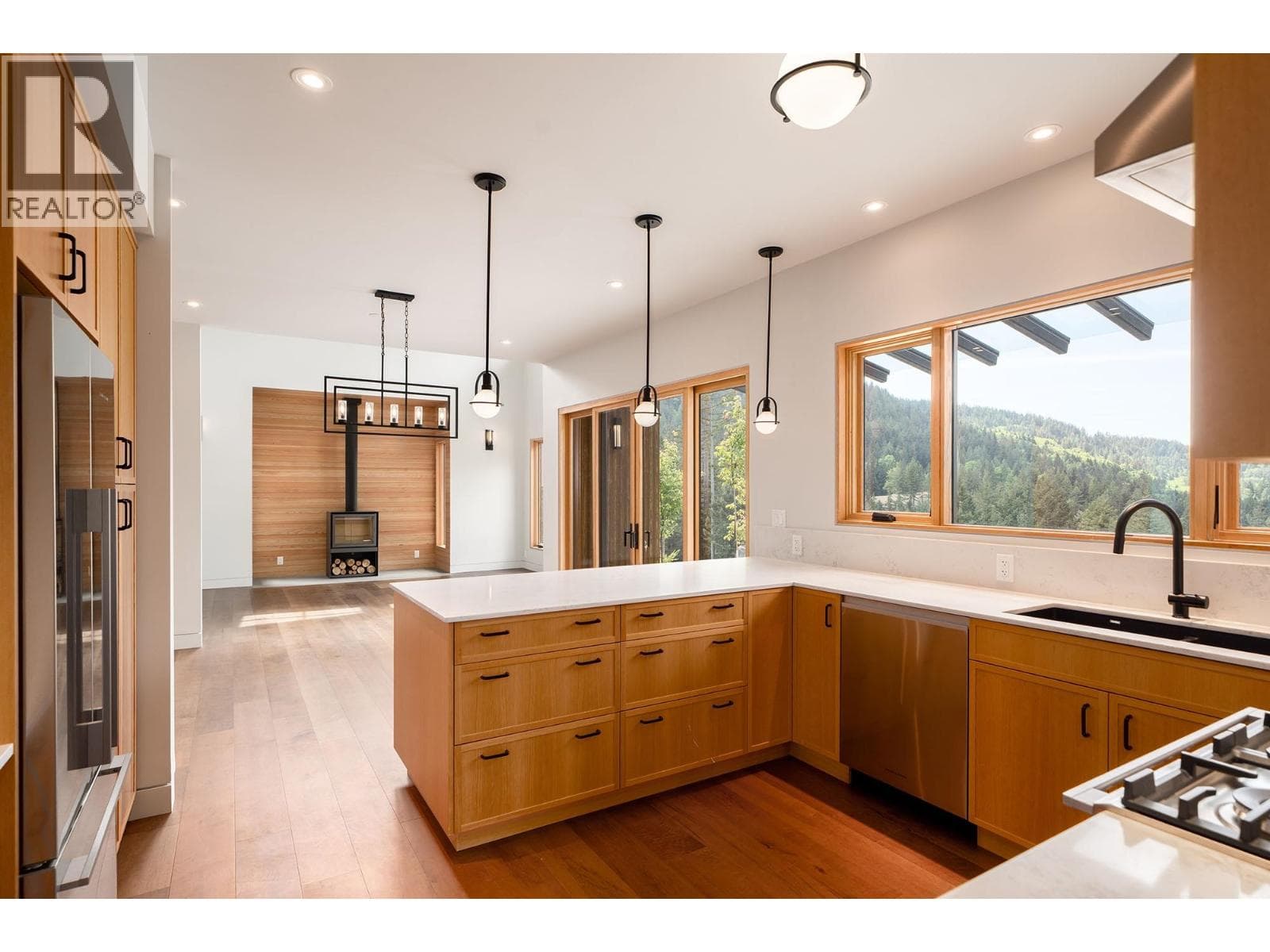 865 FORSTER Lane