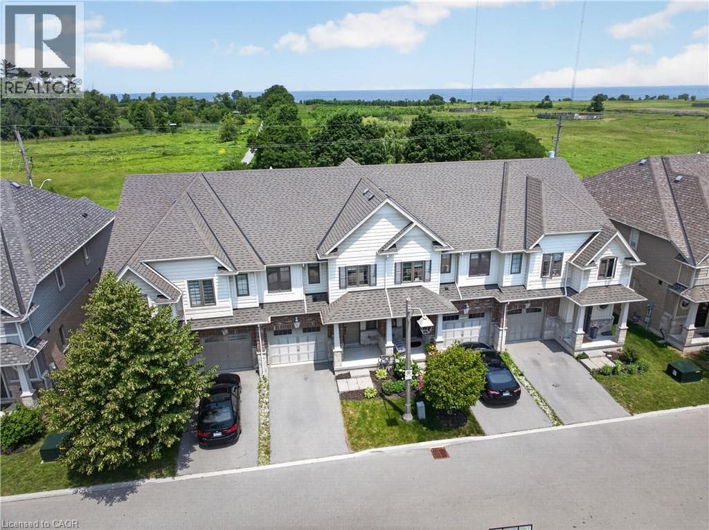 Single Family at 114 DUNROBIN Lane, Grimsby, Ontario - Photo 2 - RE/MAX Garden City Realty