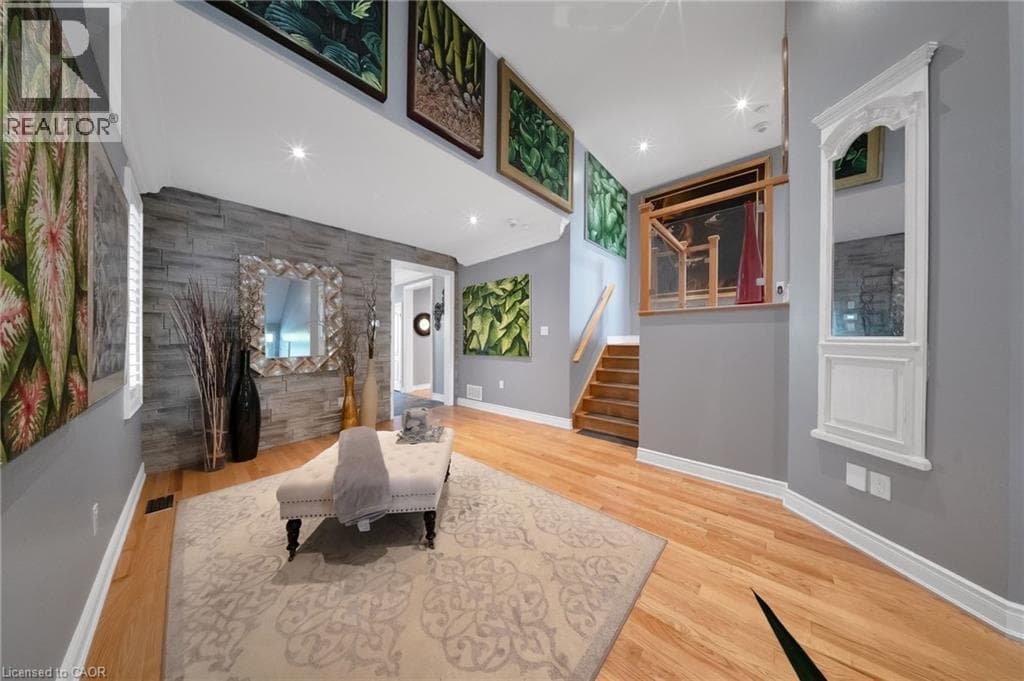 Single Family at 302 CONCESSION 3RD Road, Niagara-on-the-Lake, Ontario - Photo 4 - RE/MAX Garden City Realty