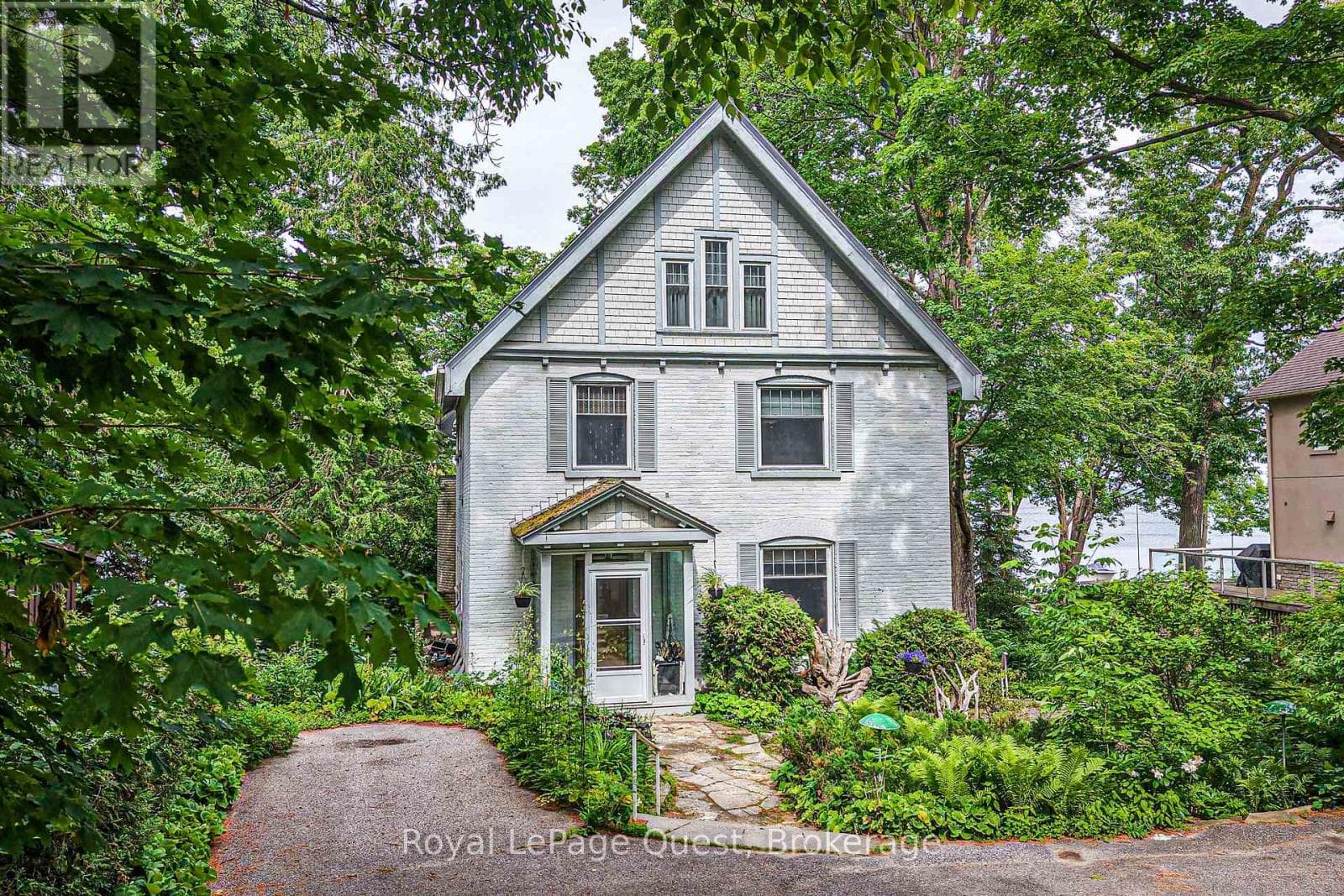 Single Family at 258 Bay Street, Orillia, Ontario - Photo 9 - RE/MAX Garden City Realty