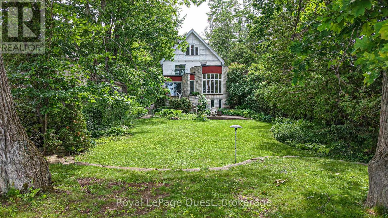 Single Family at 258 Bay Street, Orillia, Ontario - Photo 7 - RE/MAX Garden City Realty