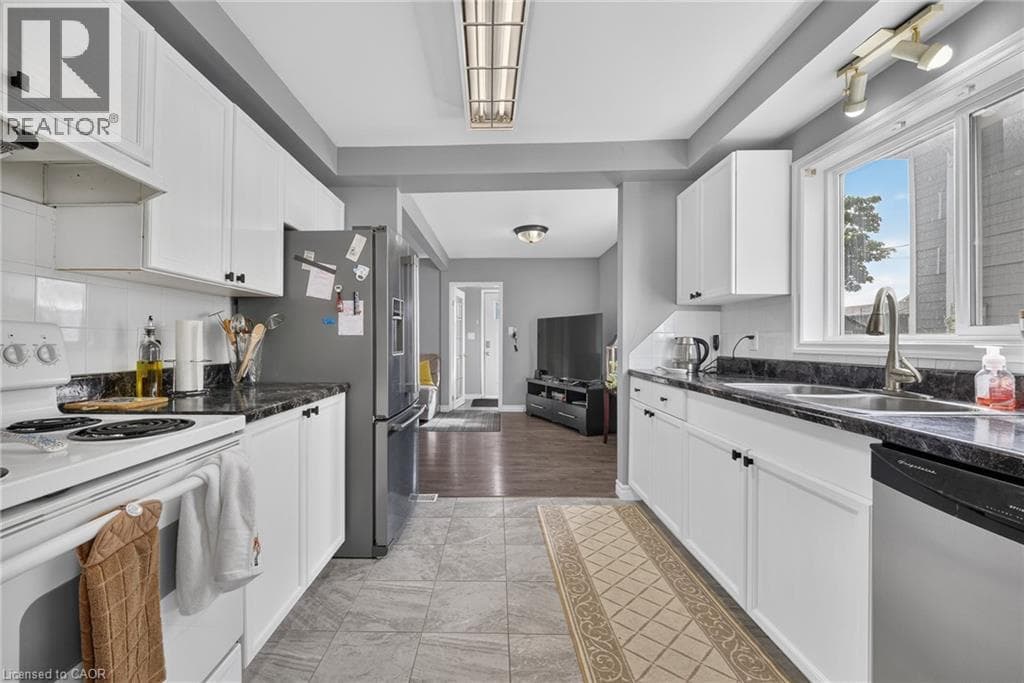 Single Family at 22 EDITH Street, St. Catharines, Ontario - Photo 6 - RE/MAX Garden City Realty