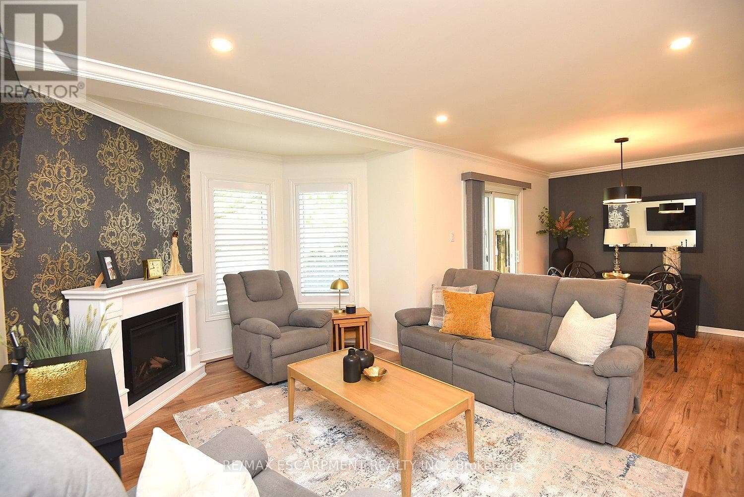 Single Family at 77- 2530 Northampton Boulevard, Burlington (Headon), Ontario - Photo 9 - RE/MAX Garden City Realty