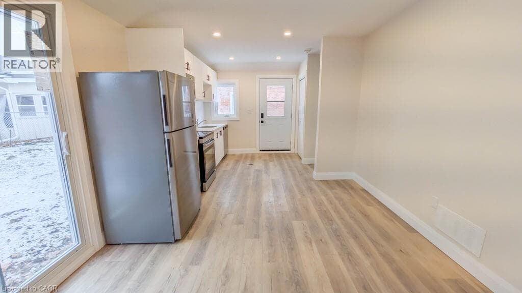 Single Family at A- 21 FAWELL Avenue, St. Catharines, Ontario - Photo 7 - RE/MAX Garden City Realty
